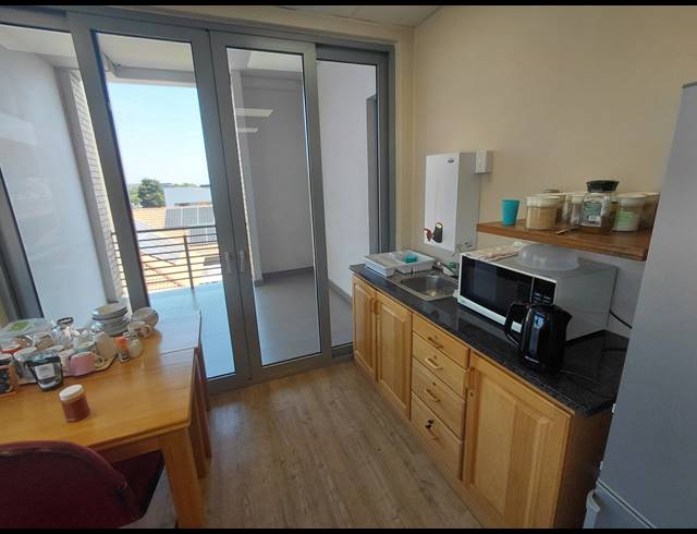 190M² OFFICE TO LET IN MIDRIDGE PARK